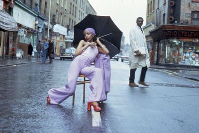 Armet Francis, Fashion Shoot Brixton Market (1973). Courtesy the artist.