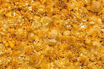 Xu Zhen® Under Heaven-Gold-0102MQ1809 (2016–2018) (detail). Oil on canvas, gold foil, aluminium. 160 × 130 cm. Courtesy the artist and Perrotin.