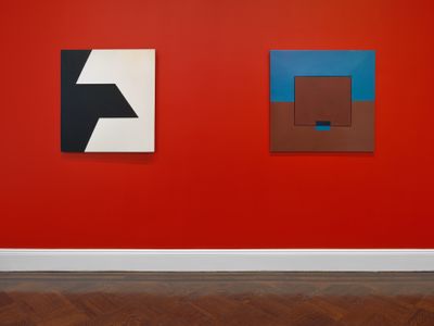 Lygia Clark, Planos em Superfície Modulada (from the series B nº 3) (1958). Painted wood. 83.82 x 83.82 cm; Untitled (from the series Quebra da Moldura) (1954) (left to right). Painted wood. 84 x 84 cm. Exhibition view: Visions of Brazil: Reimagining Modernity from Tarsila to Sonia, Blum & Poe, New York (30 April–22 June 2019). Courtesy the artists or Estates and Blum & Poe, Los Angeles/New York/Tokyo. Photo: Genevieve Hanson.