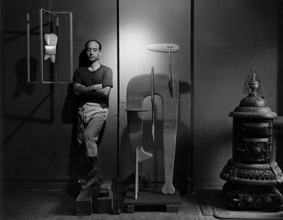 Portrait of Isamu Noguchi (4 July 1947). © Arnold Newman Collection / Getty Images / INFGM / ARS – DAC. Photo: Arnold Newman.