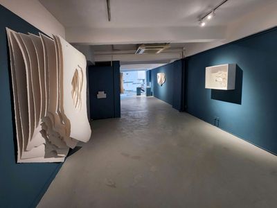 Exhibition view: Angela Glajcar, Scale Matters, Karin Weber Gallery, Hong Kong (5 May–4 June 2022).