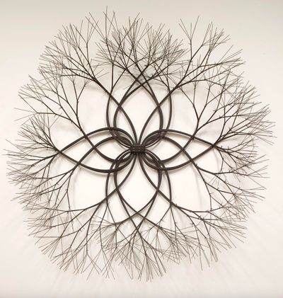 Ruth Asawa, Untitled (S.234, Wall- Mounted Tied-Wire, Closed-Center, Four-Petaled Form Based on Nature) (late 1960s). Collection of the San José Museum of Art. Museum purchase with funds contributed by Polly and Tom Bredt, Elaine and Rex Cardinale, and Mary Mocas. 2006.12. © San José Museum of Art. © 2021 Ruth Asawa Lanier, Inc. / ARS, NY and DACS, London.