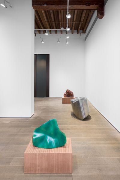 Exhibition view: Richard Deacon, Harbour, Lisson Gallery, Shanghai (29 October 2022–14 January 2023). © Richard Deacon.