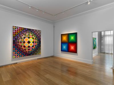Left to right: Victor Vasarely, Vega-Multi (1976); Arc Tur (1968). Exhibition view: Einstein in the Sky with Diamonds, Mazzoleni, London (12 October–16 December 2022).