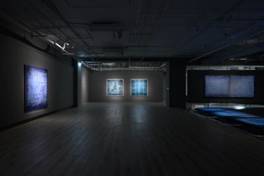 Exhibition view: Su Xiaobai, Su Xiaobai: Blue, Tina Keng Gallery, Taipei (17 December 2022 – 18 February 2023). Tina Keng Gallery, Taipei.