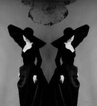 Tres dones by Andrea Torres contemporary artwork photography