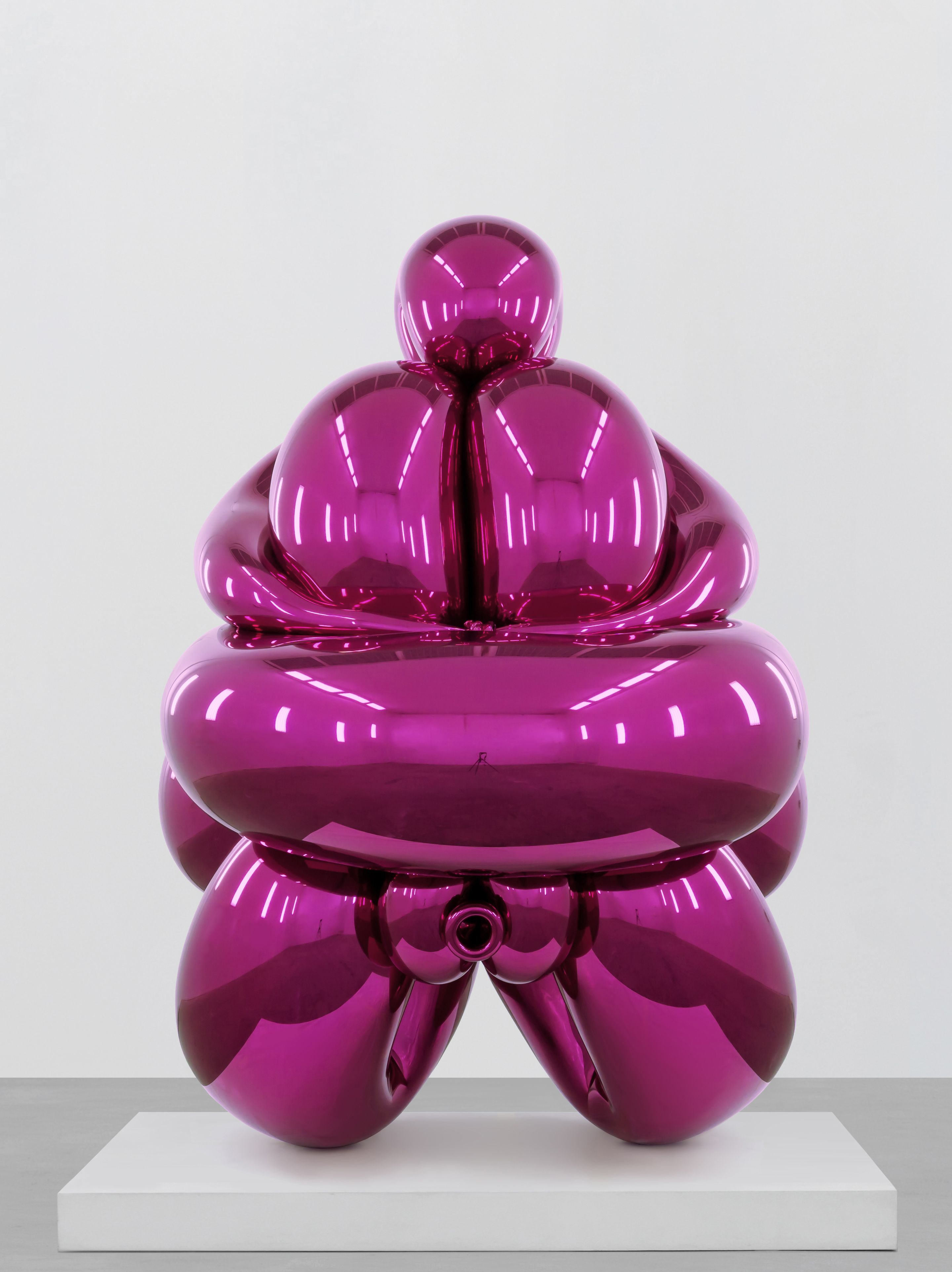 Balloon Venus Hohlen Fels (Magenta), 2013–2019 by Jeff Koons | Ocula