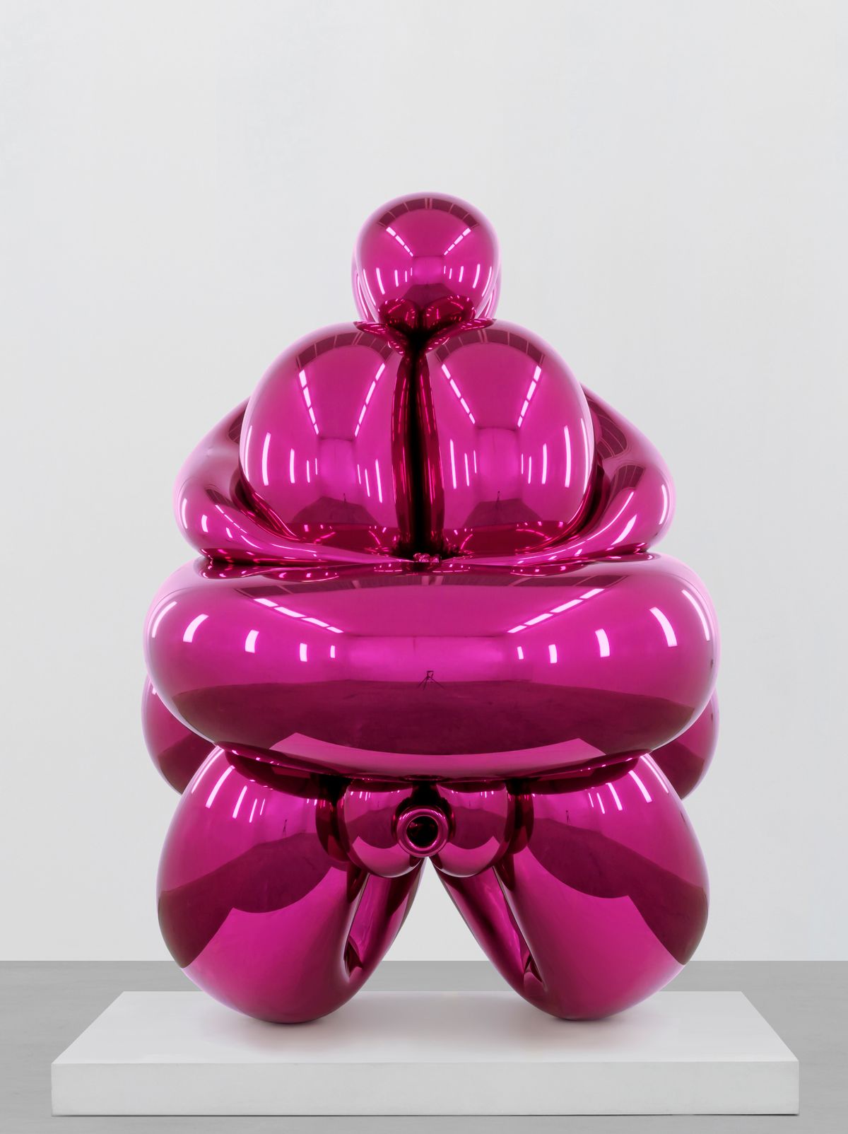 Balloon Venus Hohlen Fels (Magenta), 2013–2019 by Jeff Koons | Ocula