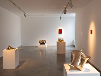 Exhibition view: Agostino Bonalumi, Small Gems, Cardi Gallery, Milan (25 May–6 August 2021). Courtesy Cardi Gallery. Photo credit: Carlo Vannini