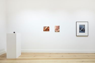 Exhibition view: Group Exhibition, Hands and What They Mean, Galerie Albrecht, Berlin (25 July–26 August 2023). Courtesy Galerie Albrecht. Photo: Sandy Volz.