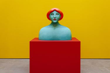 Nicolas Party, Bust (2019). Exhibition view: Nicolas Party, Polychrome, The Modern Institute, Osborne Street, Glasgow (25 May–24 August 2019). Courtesy the artist and The Modern Institute/Toby Webster Ltd, Glasgow.