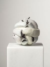 OOO (observed objects opportunities) by Alicja Kwade contemporary artwork sculpture