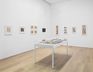 Exhibition view: Los Diez Pintores Concretos, Concrete Cuba, David Zwirner, New York (7 January–20 February 2016). Courtesy David Zwirner, New York/London.