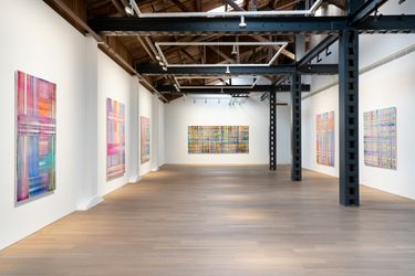 Exhibition view: Bernard Frize, The Other Side (From Right-to-Left or the Reverse), Perrotin, Shanghai (2 April–29 May 2021). Courtesy the artist and Perrotin. Photo: Mengqi Bao.