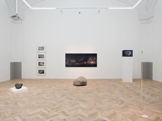 Exhibition view: Group Exhibition, Jacob's Ladder, Ingleby Gallery, Edinburgh (26 July–20 October 2018). Courtesy Ingleby Gallery.