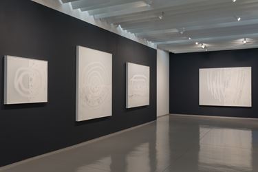 Exhibition view: Udo Nöger, Painting with Light, Sundaram Tagore Gallery, Chelsea, New York (5 September–5 October 2019). Courtesy Sundaram Tagore Gallery.