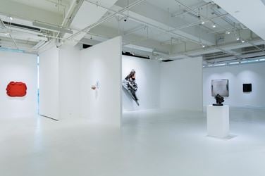 Exhibition view: Group Exhibition, Vis-à-Vis, Pearl Lam Galleries, H Queen's, Hong Kong (19 September–27 October 2018). Courtesy  Pearl Lam Galleries.
