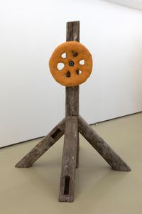 Z-Rad (solange sich das Zirkusrad dreht, ist alles in Ordnung) by Martin Grandits contemporary artwork sculpture