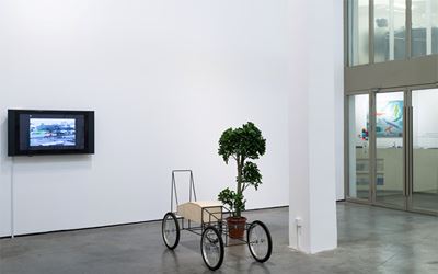 Exhibition view: Group Exhibition, Things From the Gallery Warehouse 7-A, ShanghART, M50, ShanghART (24 December 2015–6 March 2016). Courtesy ShanghART.