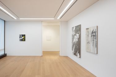 Exhibition view: Gregor Hildebrandt, Behind My Back, in Front of My Eyes, Perrotin, Hong Kong (25 September–20 November 2021). Courtesy the artist and Perrotin. Photo: Ringo Cheung. 