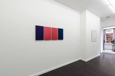 Exhibition view: Winston Roeth, Recent Works, Bartha Contemporary, London (14 March – 22 April). Courtesy Bartha Contemporary and the artist.