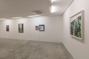 Exhibition view: Group Exhibition, Roesler Hotel #28: Screenspace, São Paulo (10 April–30 May 2018). Courtesy the artist and Galeria Nara Roesler. Photo: Everton Ballardin ©.
