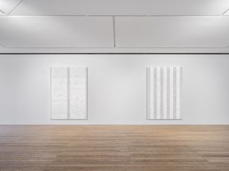Mary Corse, Seen and Unseen, Pace Gallery, Seoul (29 March–30 April 2022). Courtesy Pace Gallery.