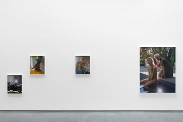 Exhibition view: Torbjørn Rødland, Backlit Rainbow, David Kordansky Gallery, Los Angeles (2 June–7 July 2018). Courtesy David Kordansky Gallery, Los Angeles. Photo: Jeff McLane.