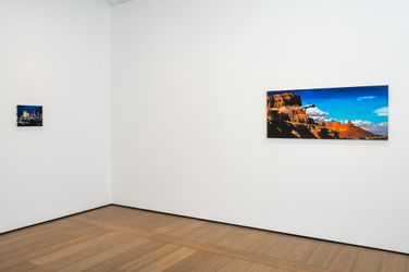 Exhibition view: Sam McKinniss, Country Western, Almine Rech, London (15 April–22 May 2021). Courtesy the Artist and Almine Rech. Photo: Melissa Castro Duarte.