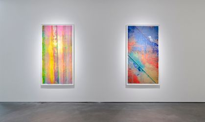 Exhibition view: Group Exhibition, Bloom of Joy, Pace Gallery, Hong Kong (4 September–15 October 2020). © Sam Gilliam. Courtesy Pace Gallery.