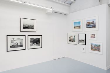 Exhibition view: Group Exhibition, Une collection de photographies, rodolphe janssen, Brussels (17 May– 13 July 2018). Courtesy rodolphe janssen, Brussels. Photo: HV photography.