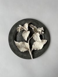 Comfrey by Kaori Tatebayashi contemporary artwork ceramics