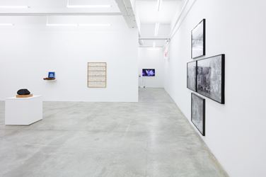 Exhibition view: Group Exhibition, Summer Group Exhibition, Tina Kim Gallery, New York (28 June–3 August 2018). Courtesy Tina Kim Gallery, New York. Photo: Jeremy Haik. 