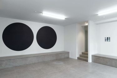 Exhibition view: Jan van der Ploeg, New Work, Hamish McKay, Wellington (27 May–17 June 2023). Courtesy Hamish McKay. 