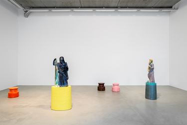 Exhibition view: Johan Creten, 8 Gods, Almine Rech Gallery, Brussels (9 March–8 April). Courtesy of the Artist and Almine Rech Gallery. © Johan Creten.