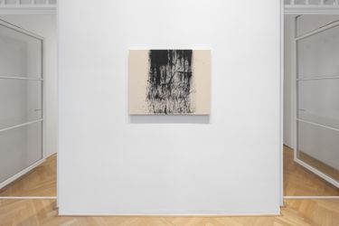 Exhibition view: Darren Almond, Distant Silence, Galerie Max Hetzler, Berlin (4 November–23 December 2022). Courtesy the artist and Galerie Max Hetzler, Berlin | Paris | London. Photo: def image.
