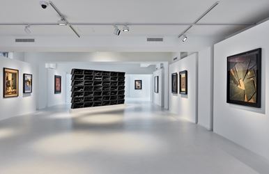 Exhibition view: Group Exhibition, AMAZONKI, Galerie Gmurzynska, Zurich (8 June–8 September 2019). Courtesy Galerie Gmurzynska.