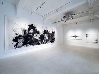 Exhibition view: Golnaz Fathi and Lan Zhenghui, Crossfades and Drawn Forms, Pearl Lam Galleries, Gillman Barracks, Singapore (2 September–11 November 2018). Courtesy and Pearl Lam Galleries.