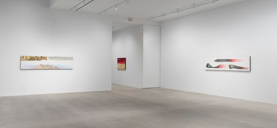 Exhibition view: Ed Ruscha, Paintings, Gagosian, 541 W 24th Street, New York (14 November 2020–23 January 2021). © Ed Ruscha. Courtesy Gagosian. Photo: Rob McKeever. 
