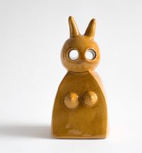 Häsin by Frank Mädler contemporary artwork ceramics