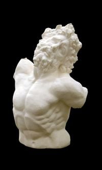 Bust of Laocoonte by Li Hongbo contemporary artwork sculpture, installation