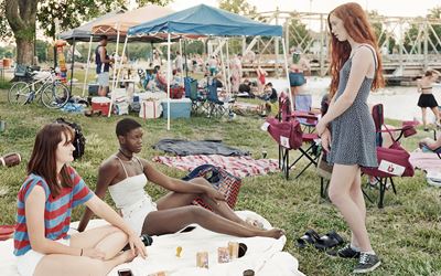 An-My Lê, Fragment II: High School Students on Fourth of July Celebration, New Orleans, Louisiana, from Silent General (2017) (detail). Pigment print. 101.6 x 143.5 cm, incl frame: 102.2 x 144.1 x 3.8 cm. Edition of 5 + 2AP. Courtesy Marian Goodman Gallery.
