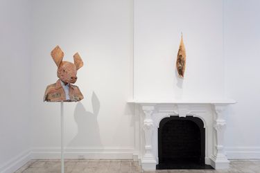 Exhibition view: Damián Ortega, Masks, Gladstone 64, New York, (15 March–23 April 2022). Courtesy Gladstone Gallery.