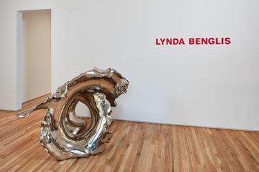 Exhibition view: Lynda Benglis, LYNDA BENGLIS, Pace Gallery, Palo Alto (21 August–23 October 2019). Courtesy Pace Gallery.