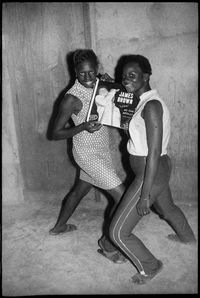 Fans de James Brown by Malick Sidibé contemporary artwork photography