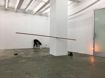 Exhibition view: Ali Van, Weather Trust / Between Stars: Offer Balancing Scenarios, Thomas Erben Gallery, New York (23 February–18 March 2017). Courtesy Thomas Erben Gallery.