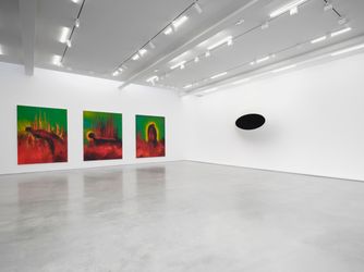 Exhibition view: Anish Kapoor, Lisson Gallery, New York (2 November 2023–31 January 2024). Courtesy the artist and Lisson Gallery.