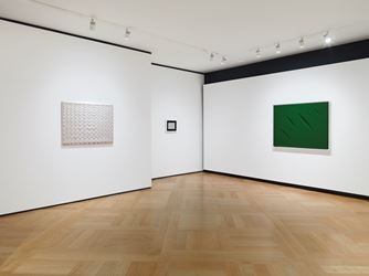 Exhibition view: Group Exhibition, Rome – Milan: Space and Colour, Rhythm and Matter, Mazzoleni, London (1 October–28 November 2020). Courtesy Mazzoleni, London-Torino. Photo: Todd-White Art Photography.