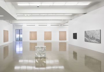 Exhibition view: Analia Saban, Synthetic Self, Sprüth Magers, Los Angeles (15 September–28 October 2023). Courtesy Sprüth Magers.