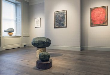 Exhibition view: William Turnbull, New Worlds, Words, Signs, Offer Waterman, London (29 September–3 November 2017). Courtesy Offer Waterman.